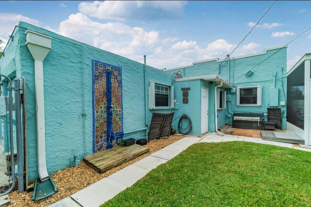 NORTH LAKE WORTH - Residential