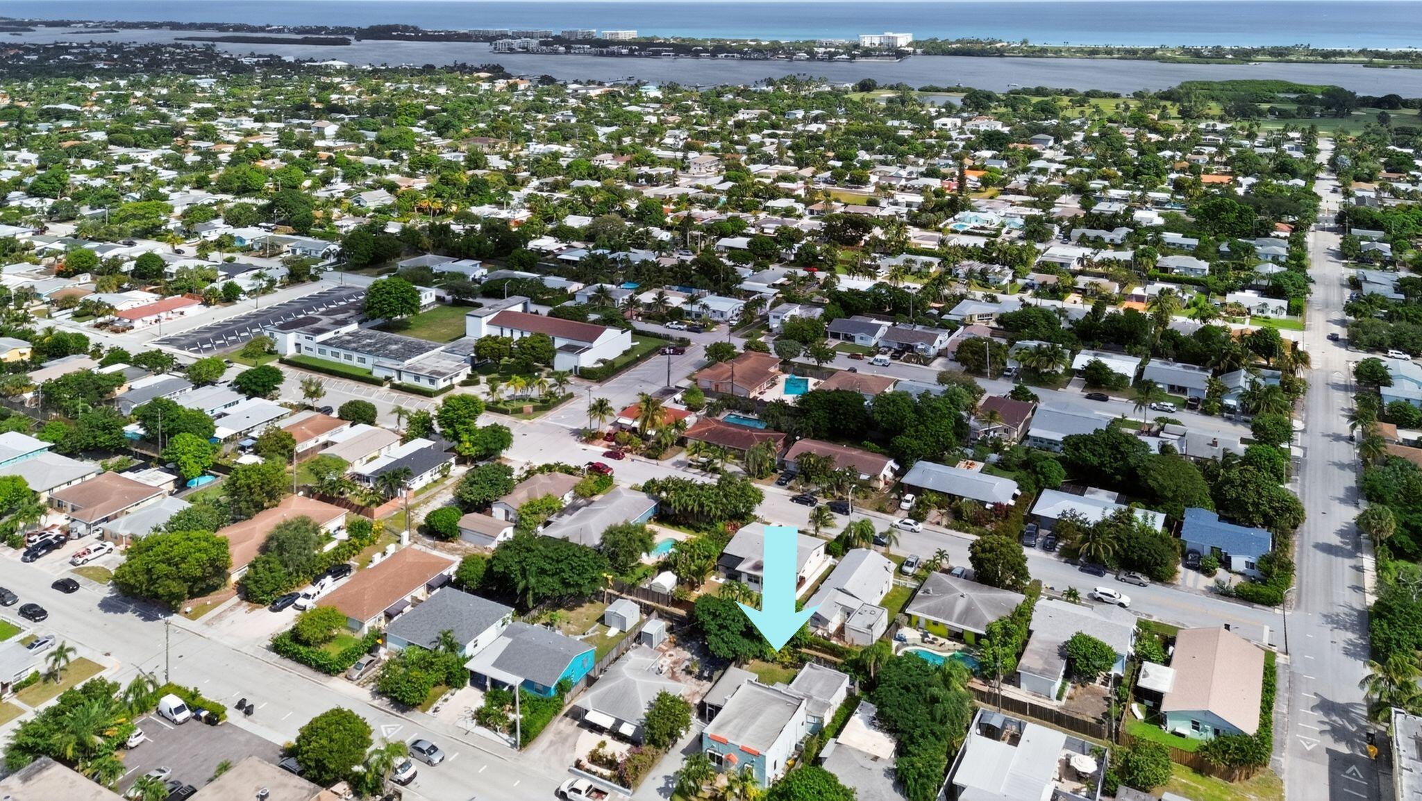 NORTH LAKE WORTH - Residential