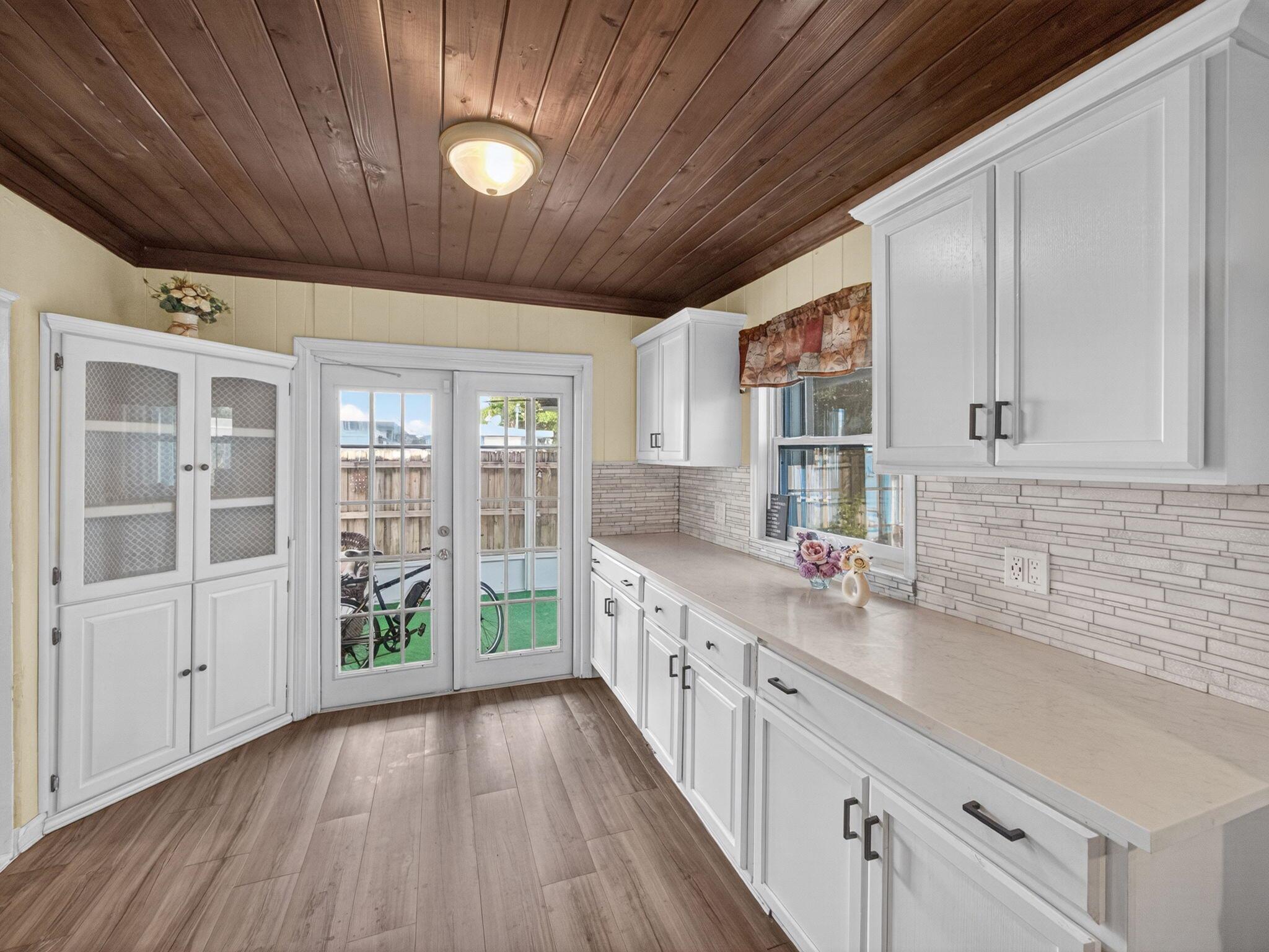 NORTH LAKE WORTH - Residential