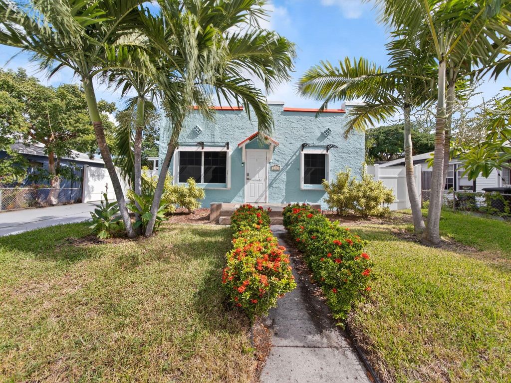 Photo of 1314 N J Street, Lake Worth Beach, FL 33460 (MLS # R11135961)