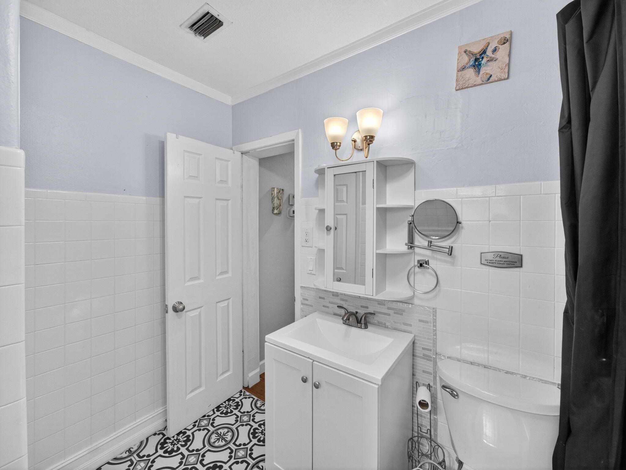 NORTH LAKE WORTH - Residential