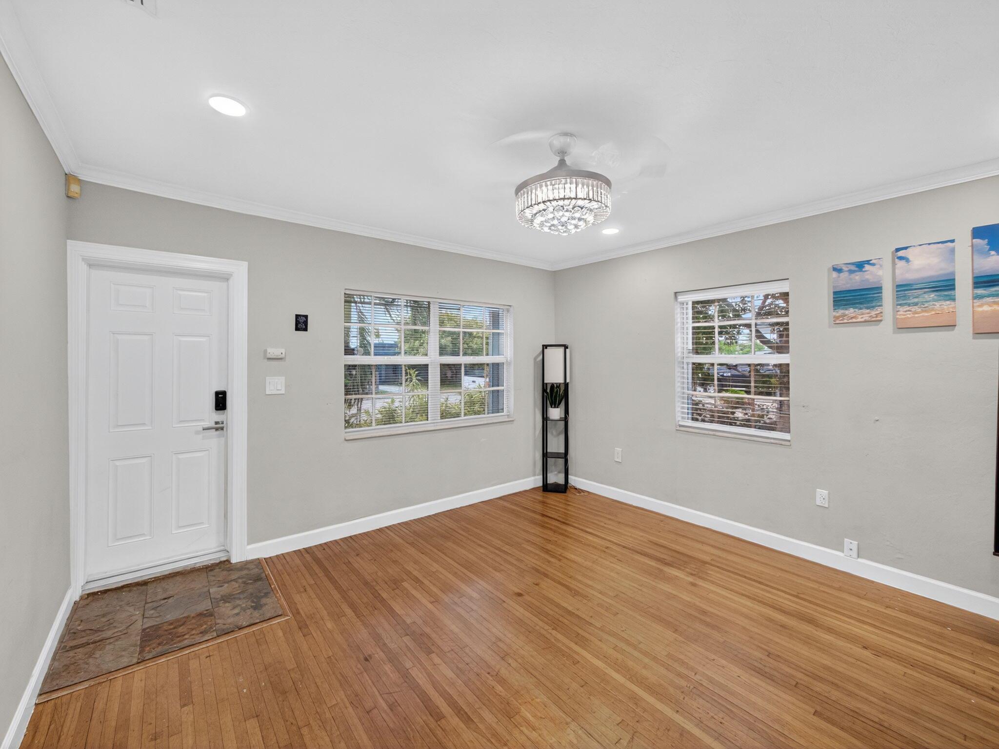 NORTH LAKE WORTH - Residential