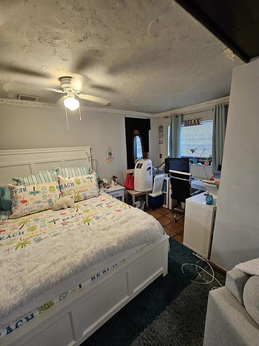 NORTH LAKE WORTH - Residential