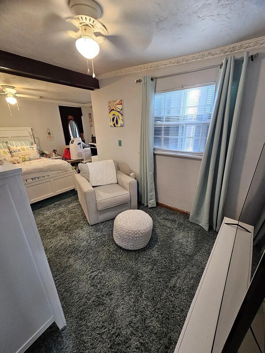 NORTH LAKE WORTH - Residential