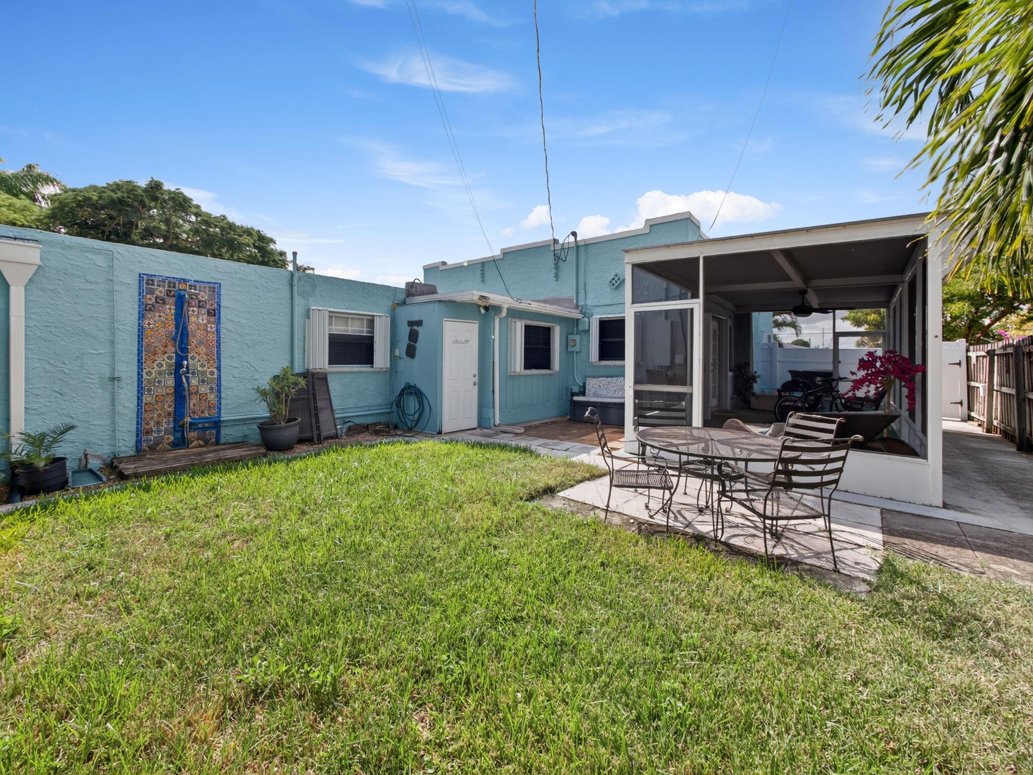 NORTH LAKE WORTH - Residential