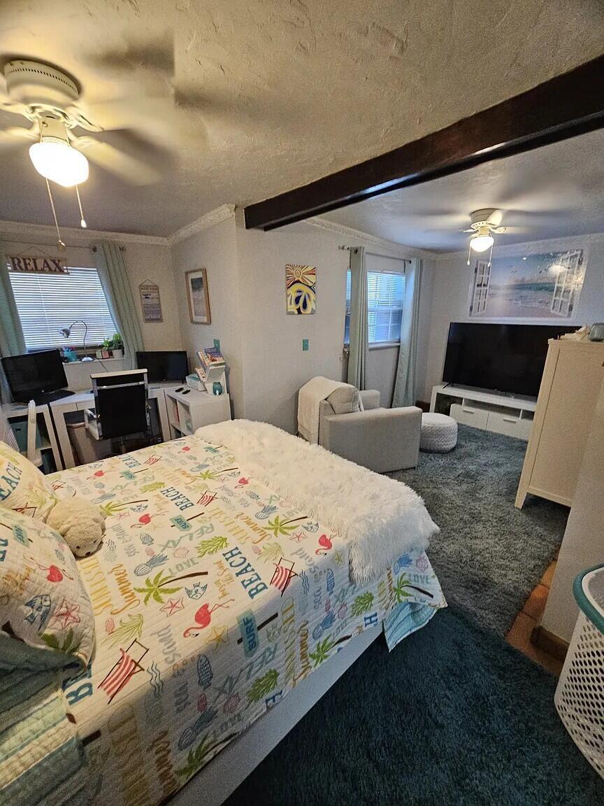 NORTH LAKE WORTH - Residential