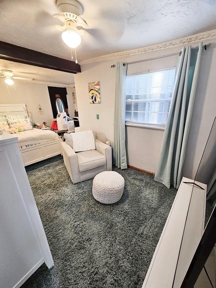 NORTH LAKE WORTH - Residential