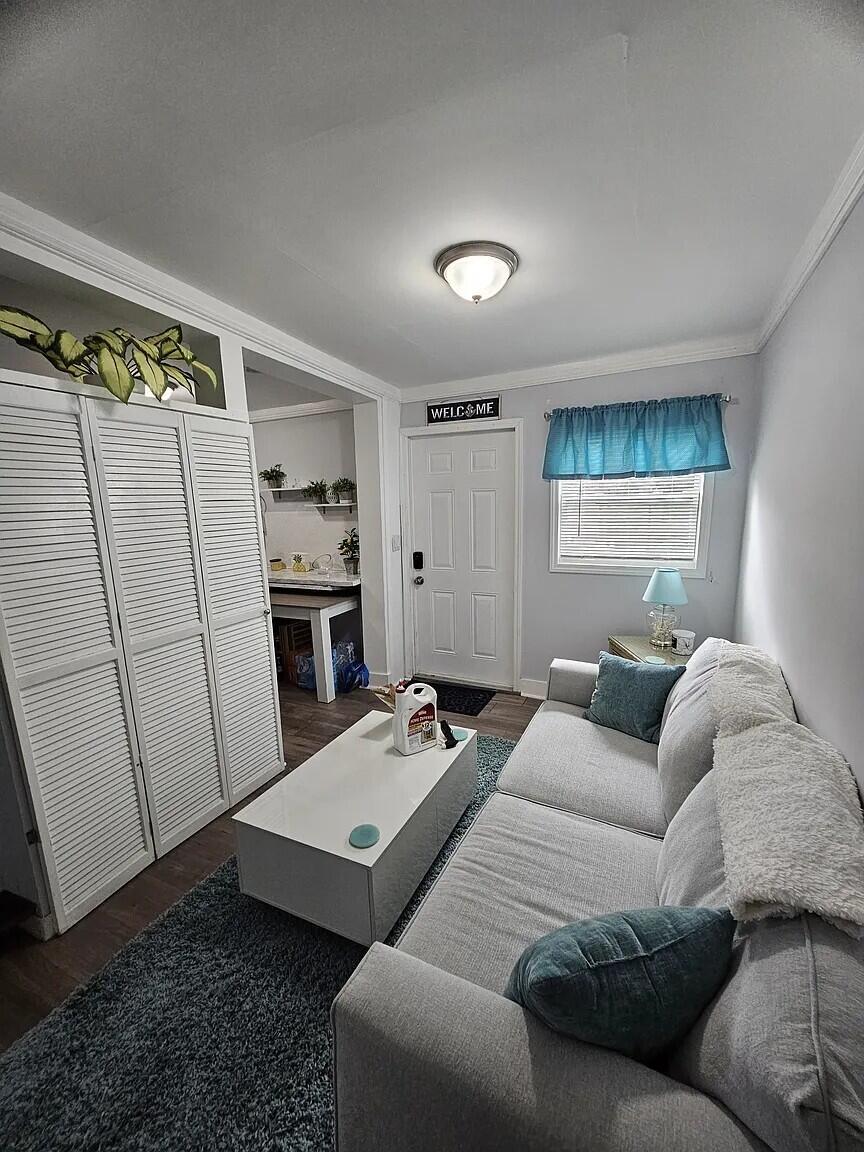 NORTH LAKE WORTH - Residential