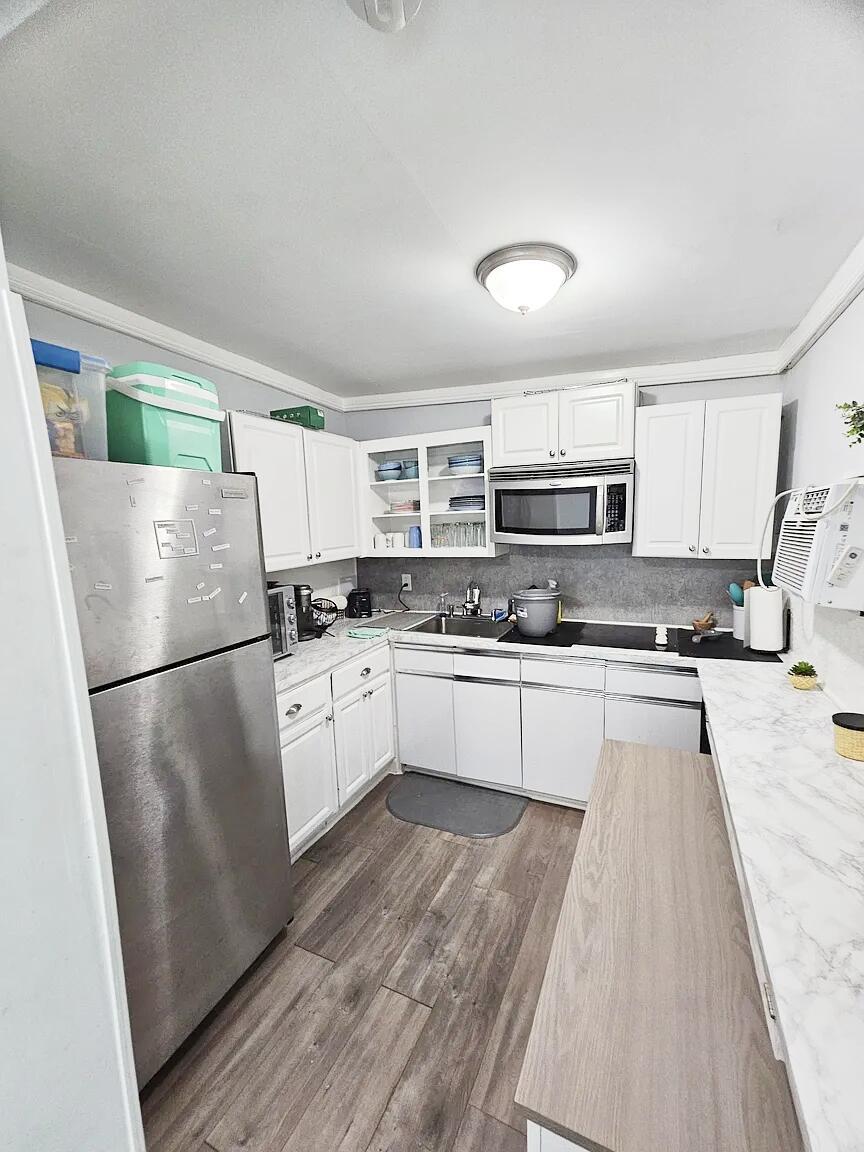 NORTH LAKE WORTH - Residential