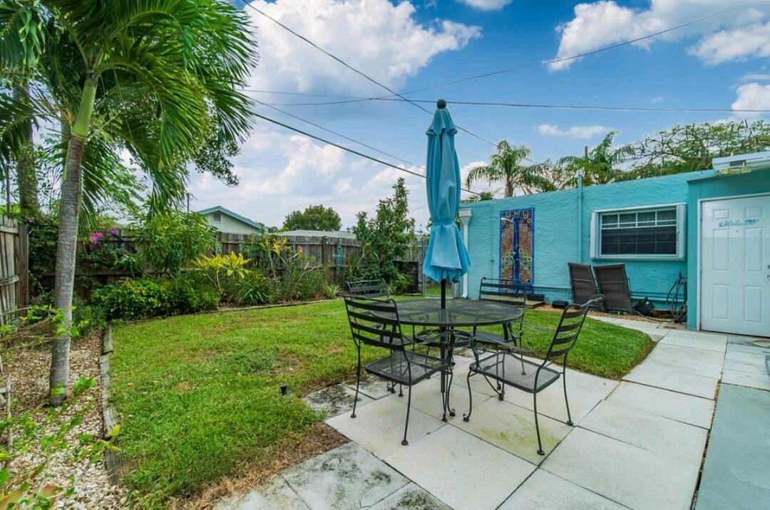 NORTH LAKE WORTH - Residential