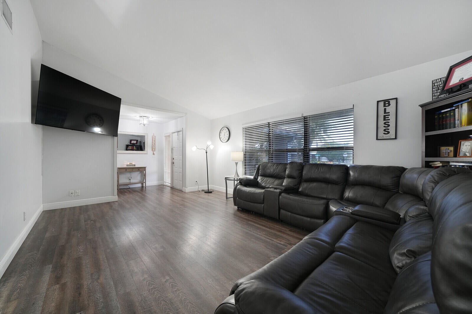 Properties 230 Ponce De Leon Street