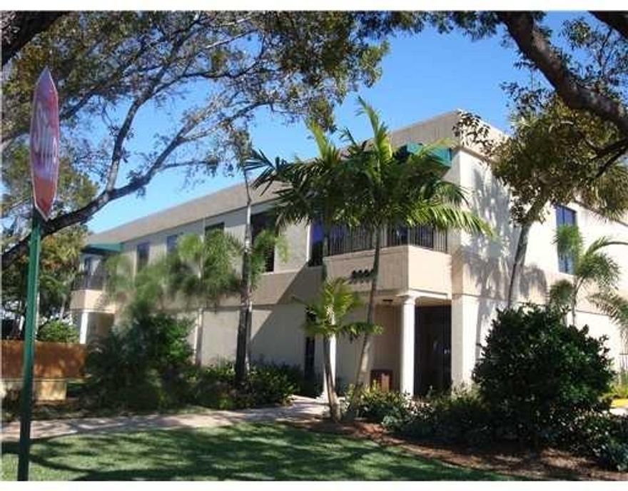 OWNER FINANCING AVAILABLE. COMPLETELY RENOVATED, AAA OFFICE SPACE, PERFECT FOR CORPORATE OFFICES OR CALL CENTER. RARE FIND. CORNER OF MAJOR INTERSECTION. ALL BRAND NEW UTILITIES. 350 PARKING SPACES. COMPLETELY GATED. OVER 38000 SQ FT UNDER AIR. EXECUTE WI NG FEATURING GOURMET KITCHEN, PRIVATE BATHROOMS, PROFESSIONALLY DECORATED, CROWN MOLDING, DESIGNER PAINT, CUSTOM FLOORING THROUGHOUT. CAFETERIA, 3 BALCONIES, CONFERENCE ROOMS, SERVER ROOM W/BATTERY POWERED BACKUP SYSTEM, GENERATOR FOR THE ENTIRE BUILDING