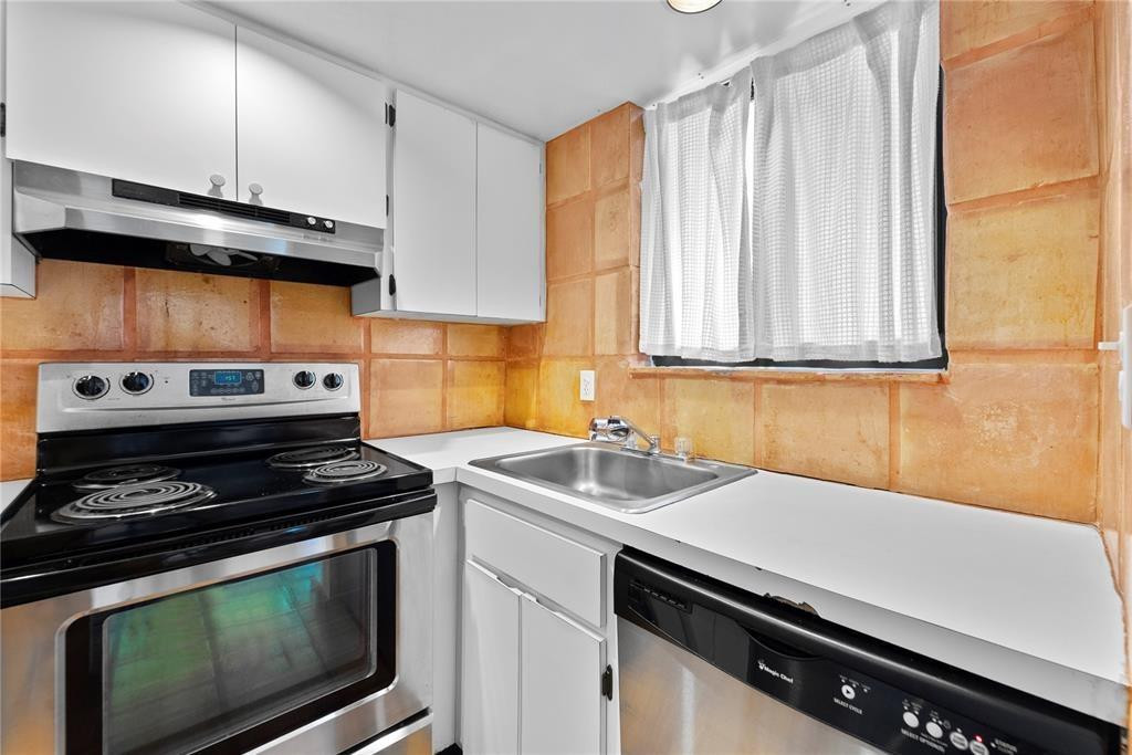 Courtyards of the Grove - Residential