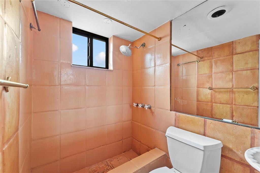 Courtyards of the Grove - Residential