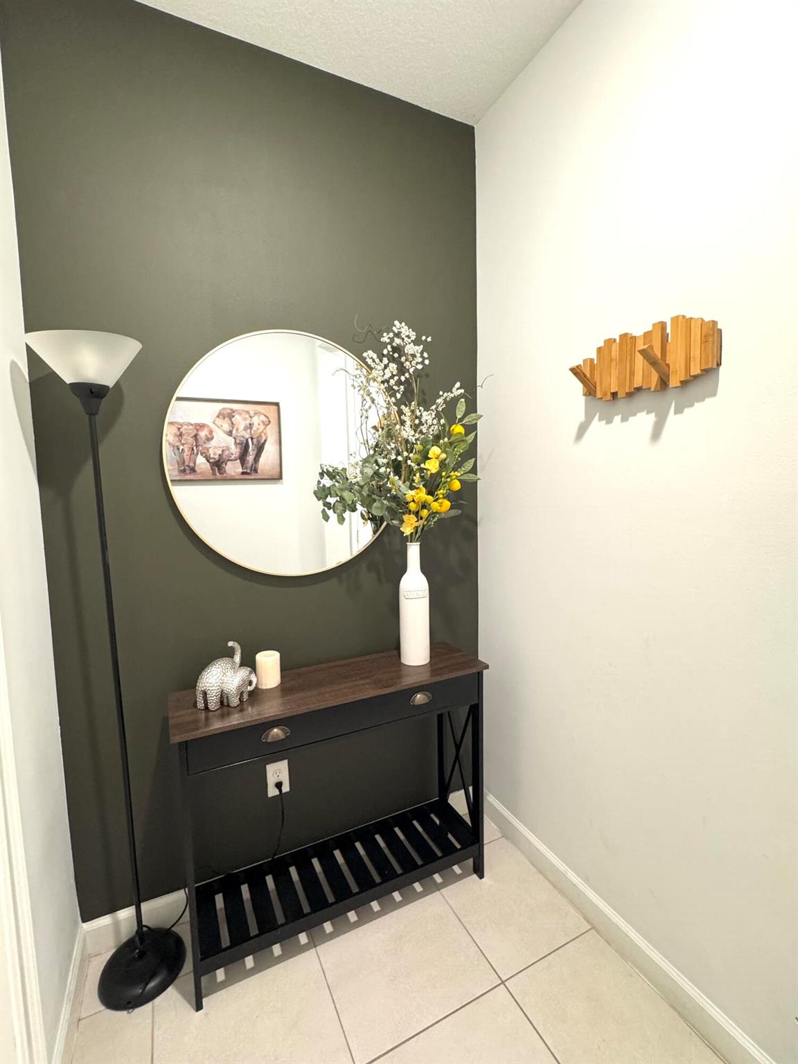 1006 Sweet Briar Lane