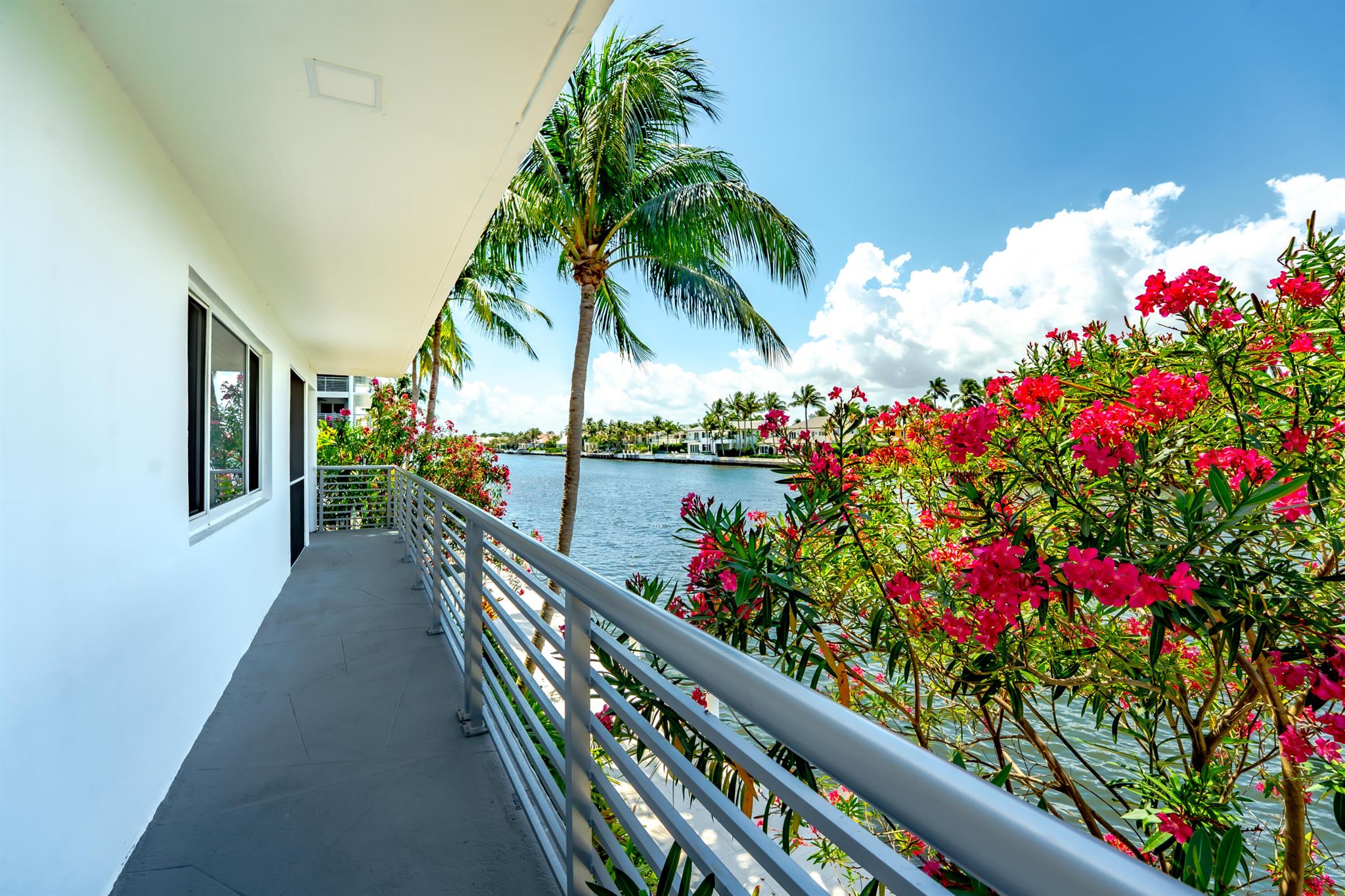 FAST RENTAL! NO HOA AND PET FRIENDLY! Live by the intracoastal waterway, enjoy serene, scenic water vistas, steps to the beach and the Boca Raton Resort. Cozy 1 bedroom 1 bathroom and half bath apartment. Live the Florida dream surrounded by water and multi Million dollar residences. This unit is unfurnished, we also have furnished units in the same building. Very easy application ready for immediate occupancy. We require only first month and deposit for qualified tenants. I have multiple units with the same flexibility and also several commercial spaces for lease. Call now!!