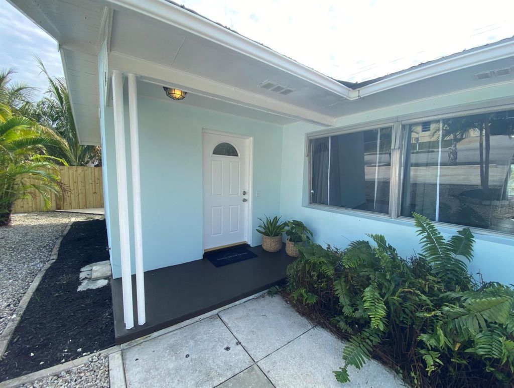 Photo of 131 E 30th Street, Riviera Beach, FL 33404 (MLS # R10999494)