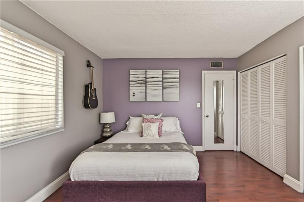 Harbordale Breezes Condos - Residential