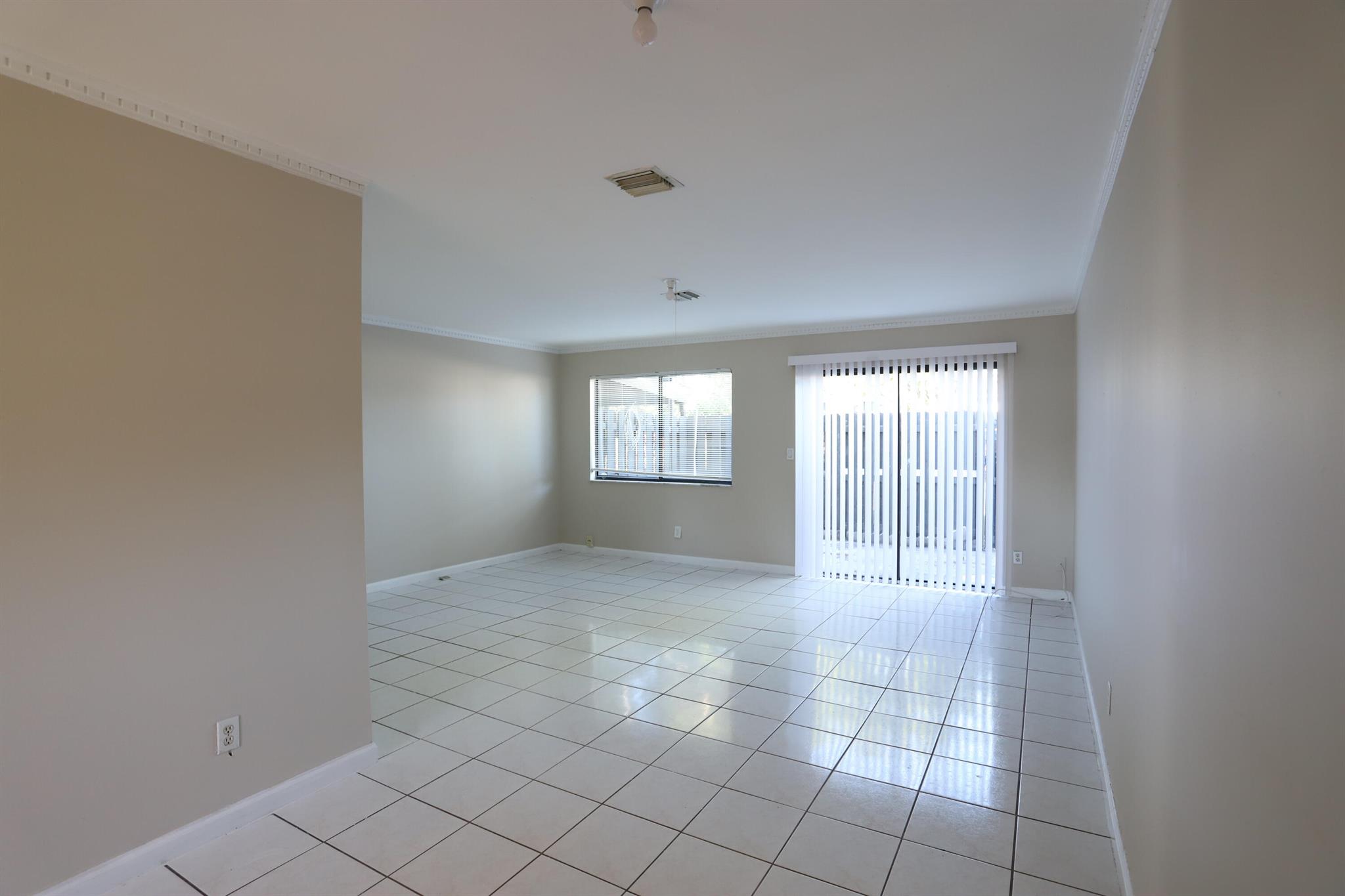 Canalake - Residential Lease