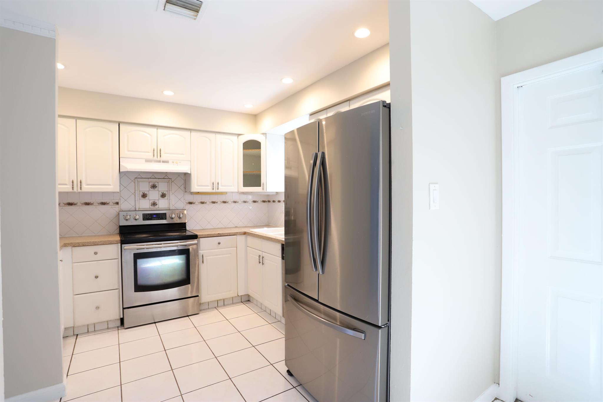 Canalake - Residential Lease