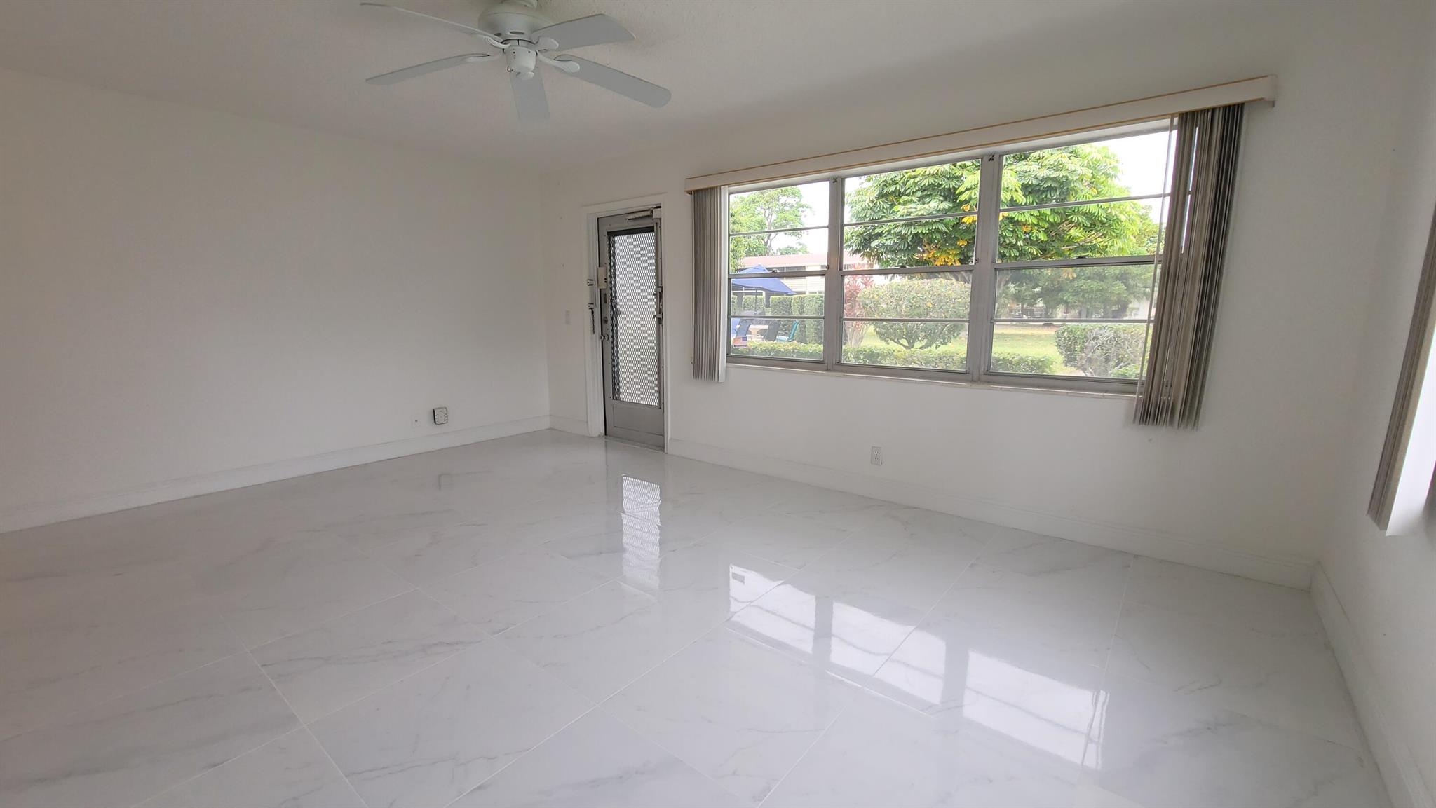 405 Windsor R