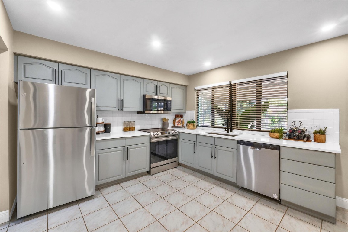 Westview Sec 1 Pt 1 94-50 - Residential