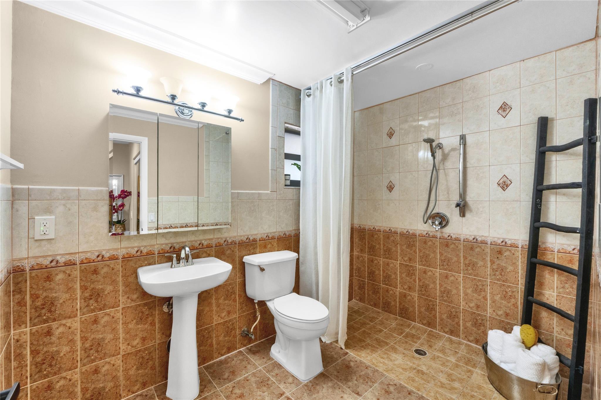 Westview Sec 1 Pt 1 94-50 - Residential