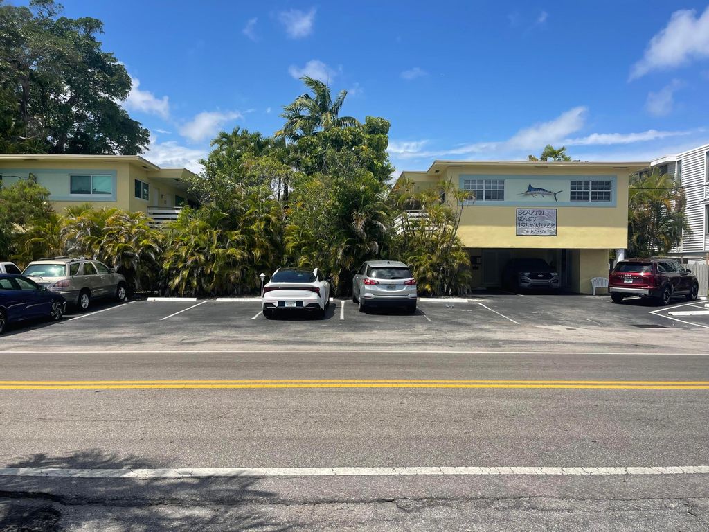 Photo of 1525 SE 15th Street NE #2, Fort Lauderdale, FL 33316 (MLS # B26019361)