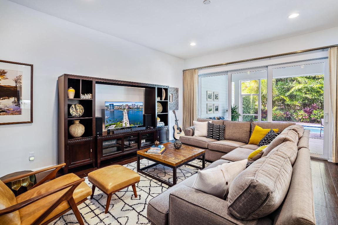 WINDSOR PARK AT ABACOA - Residential