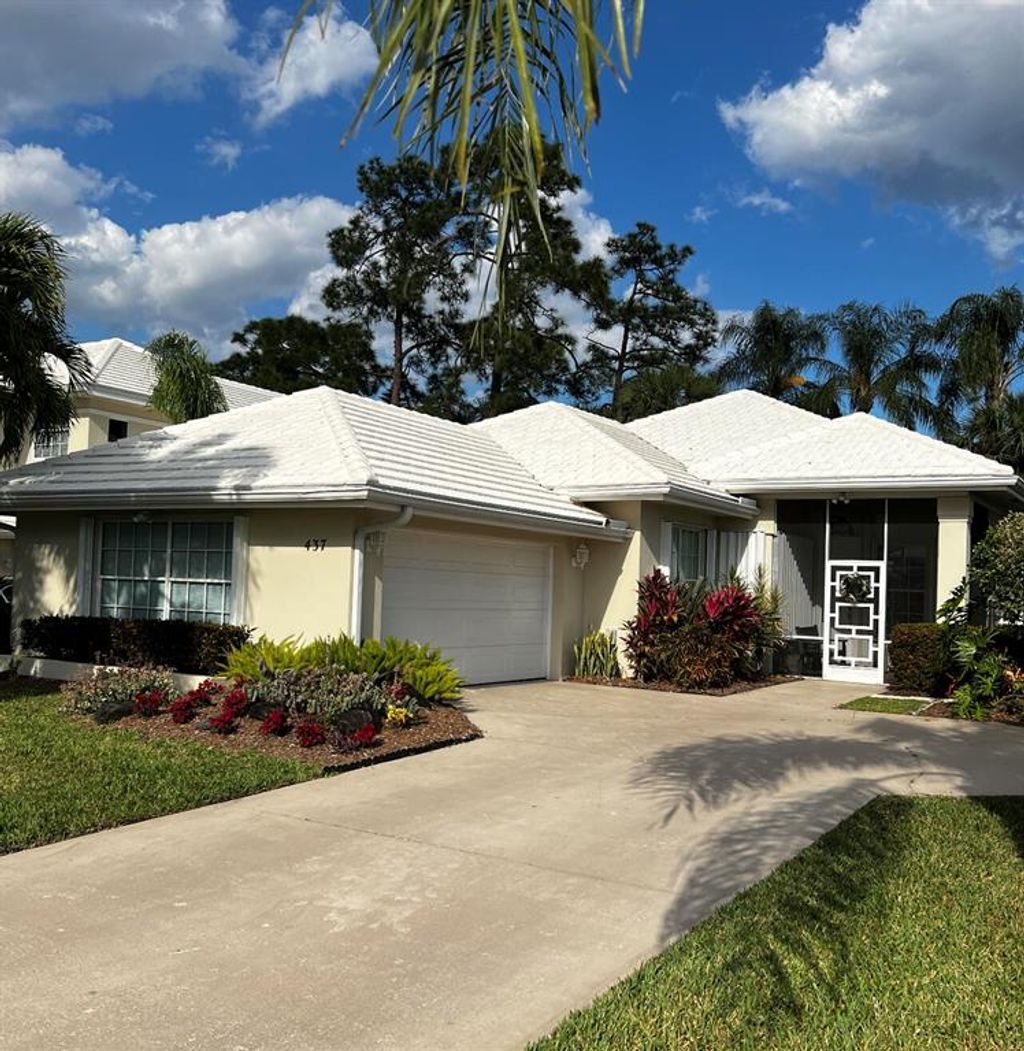Photo of 437 SW Fairway Landing Lndg, Saint Lucie West, FL 34986 (MLS # R10780291)