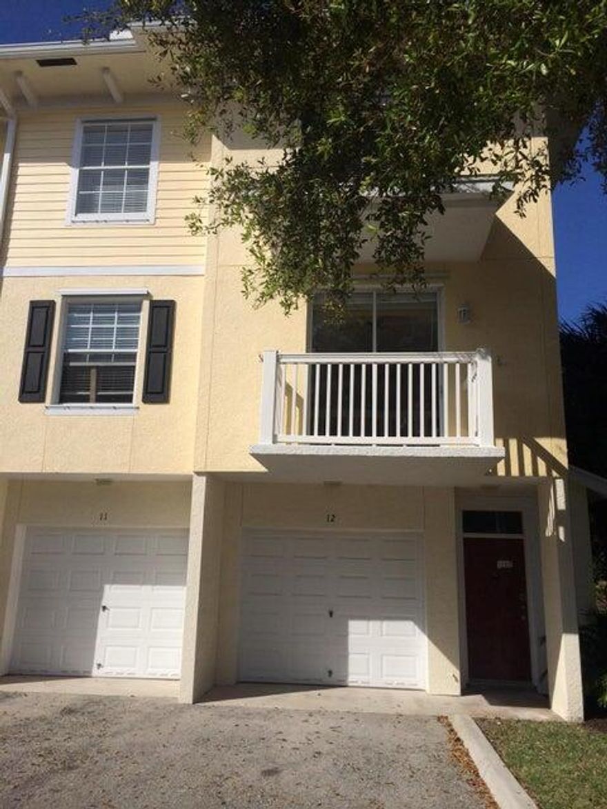 3br/2.5ba/2car garage townhome in Abacoa! This home features stainless steel appliances, granite countertops, maple cabinets, wood floors and crown molding. NO PETS ALLOWED FOR RENTERS PER HOA.
