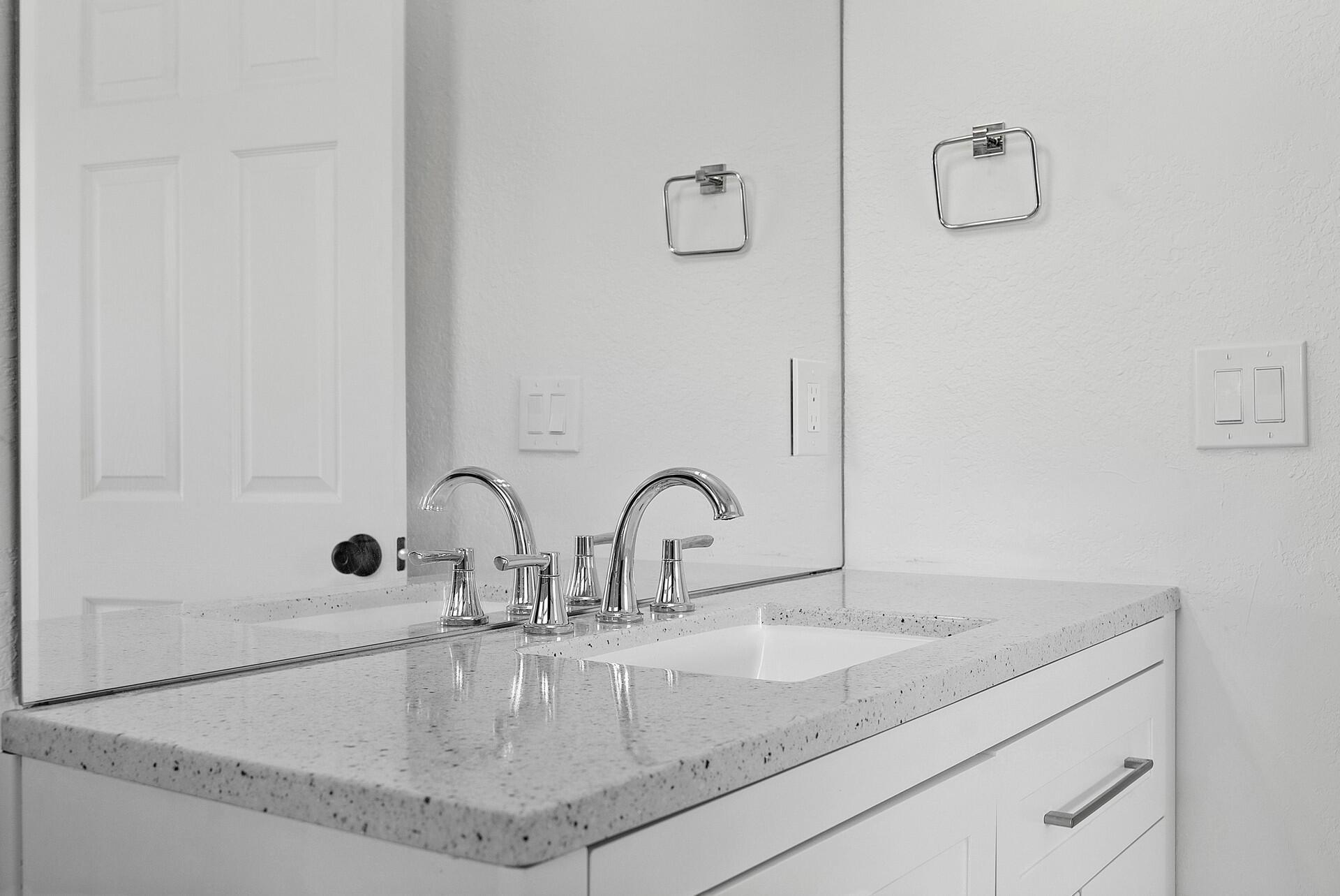 UNIVERSITY GARDENS - Residential