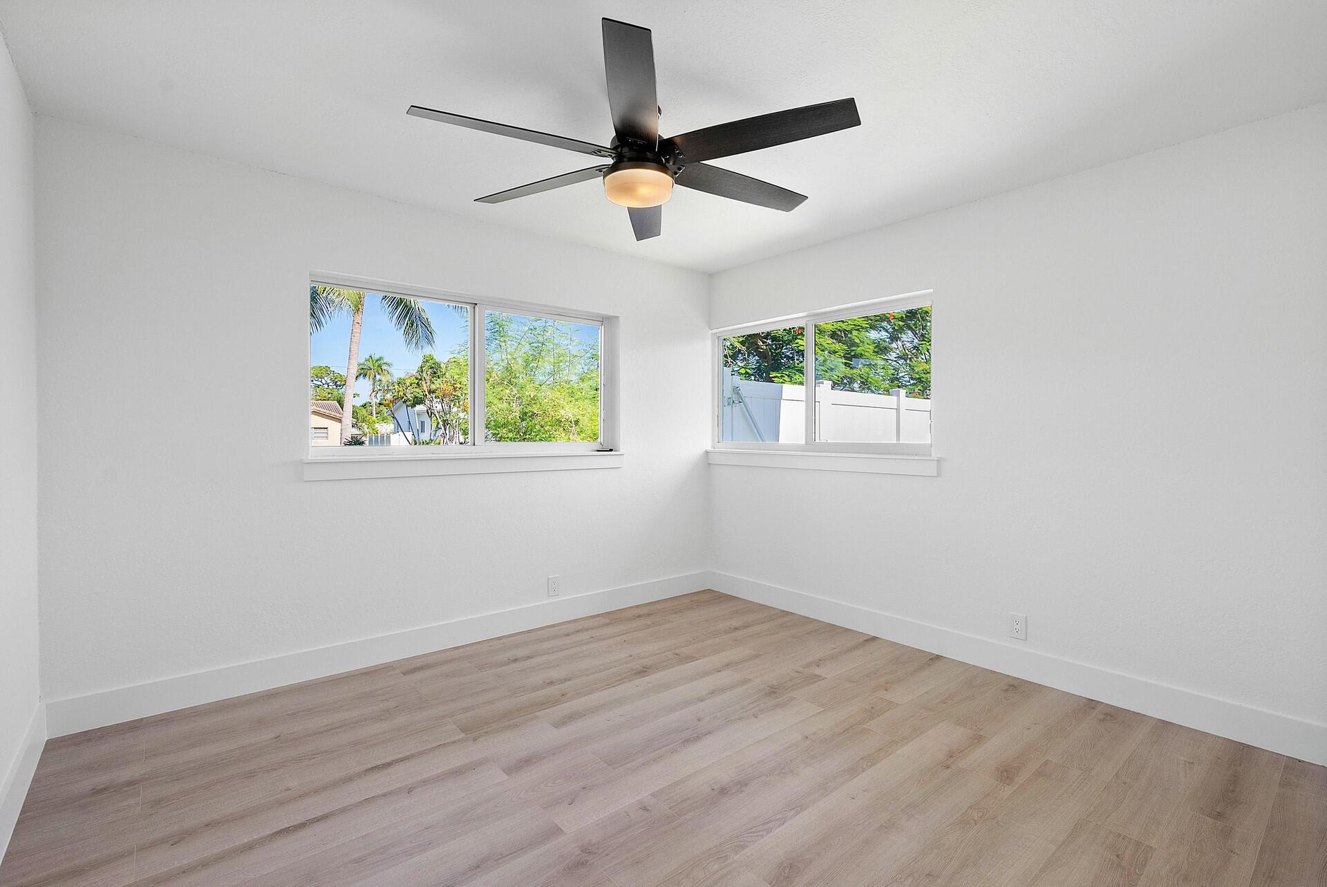 UNIVERSITY GARDENS - Residential