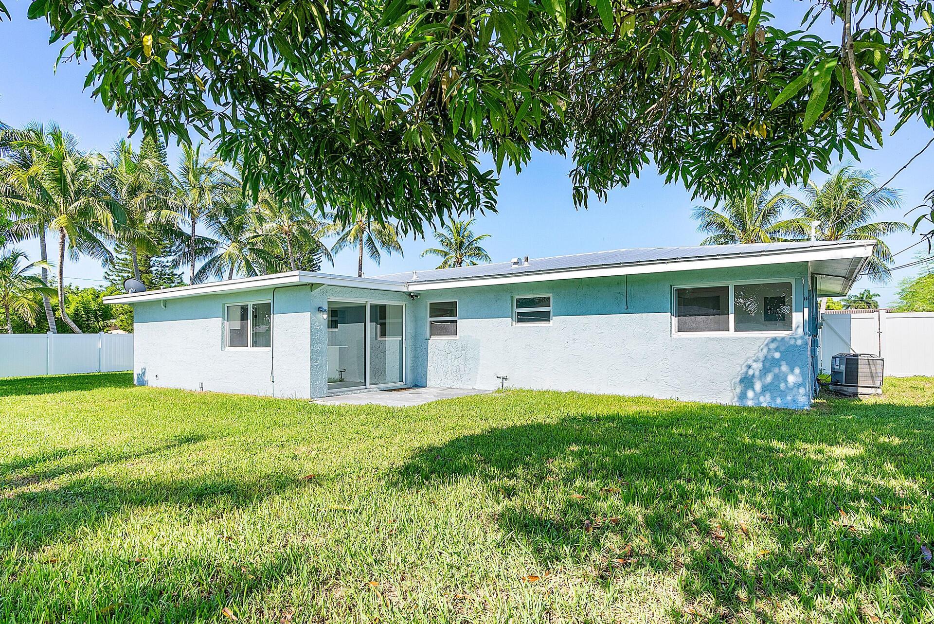 UNIVERSITY GARDENS - Residential