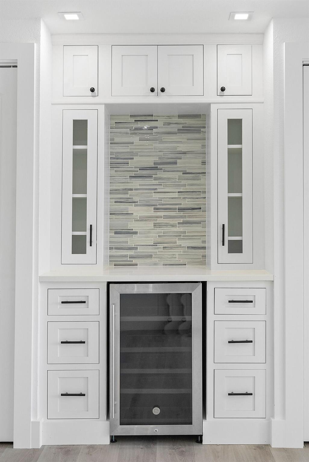 UNIVERSITY GARDENS - Residential