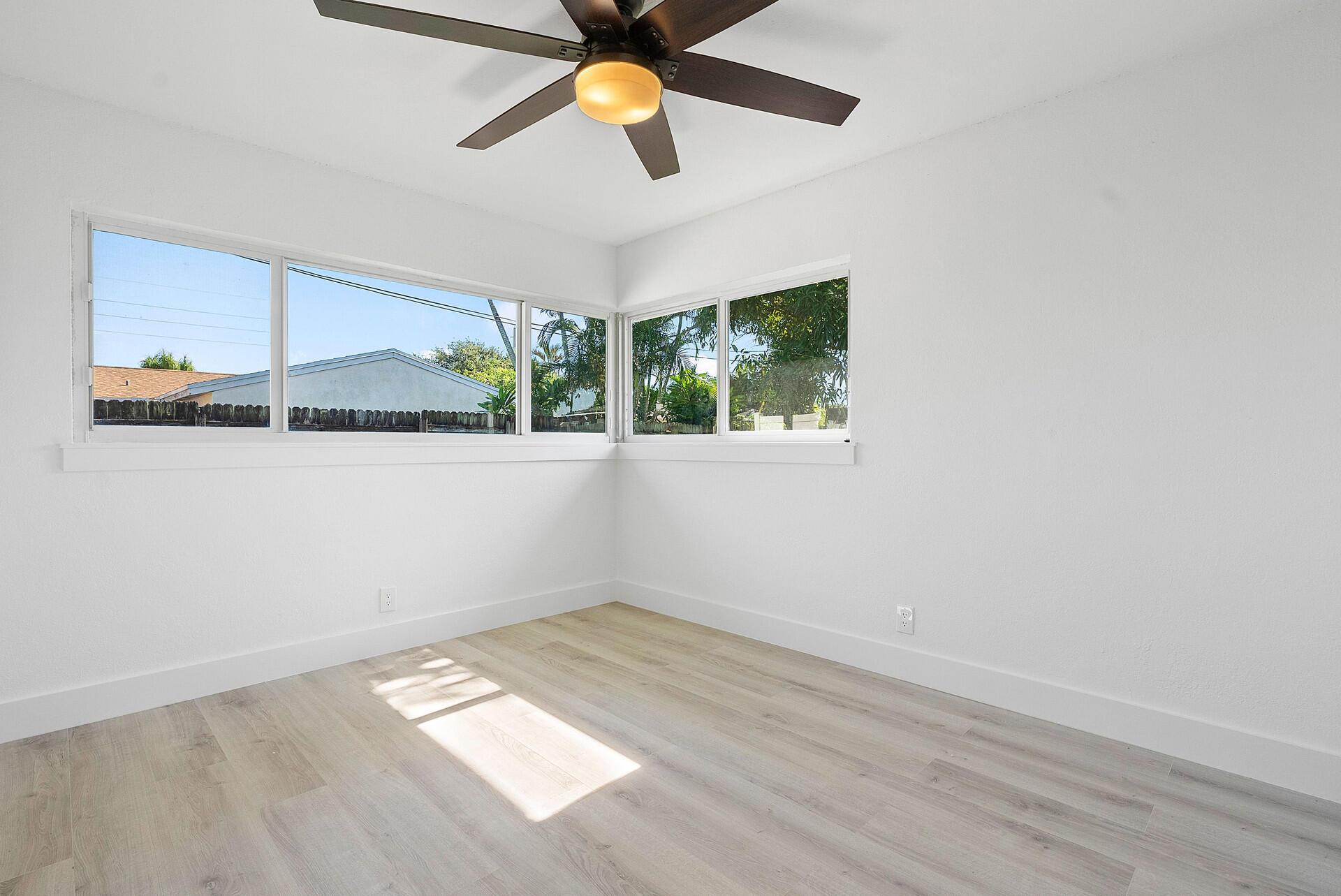 UNIVERSITY GARDENS - Residential