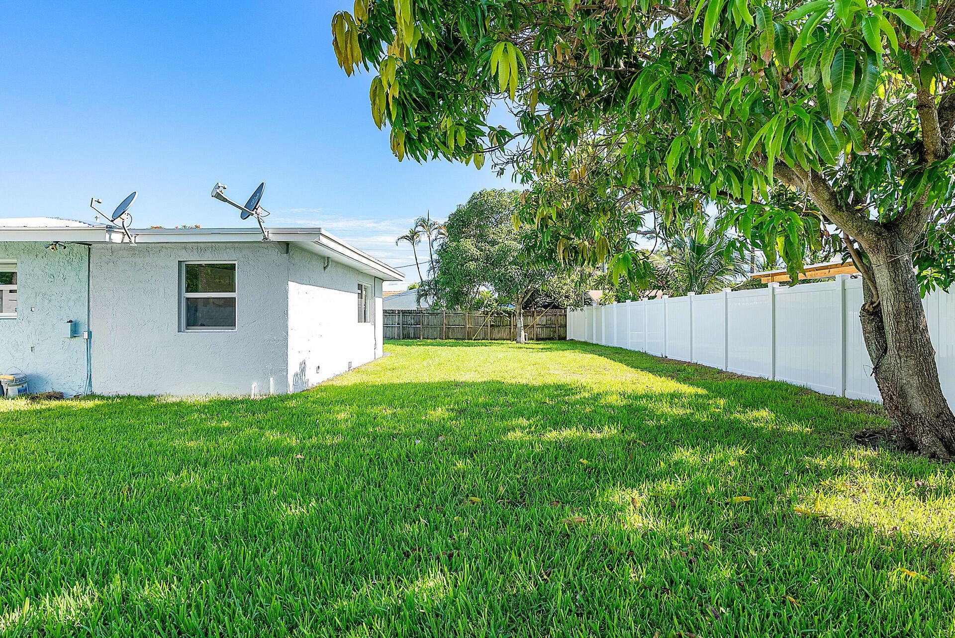 UNIVERSITY GARDENS - Residential