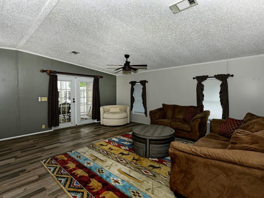 Palm Breezes Club - Residential