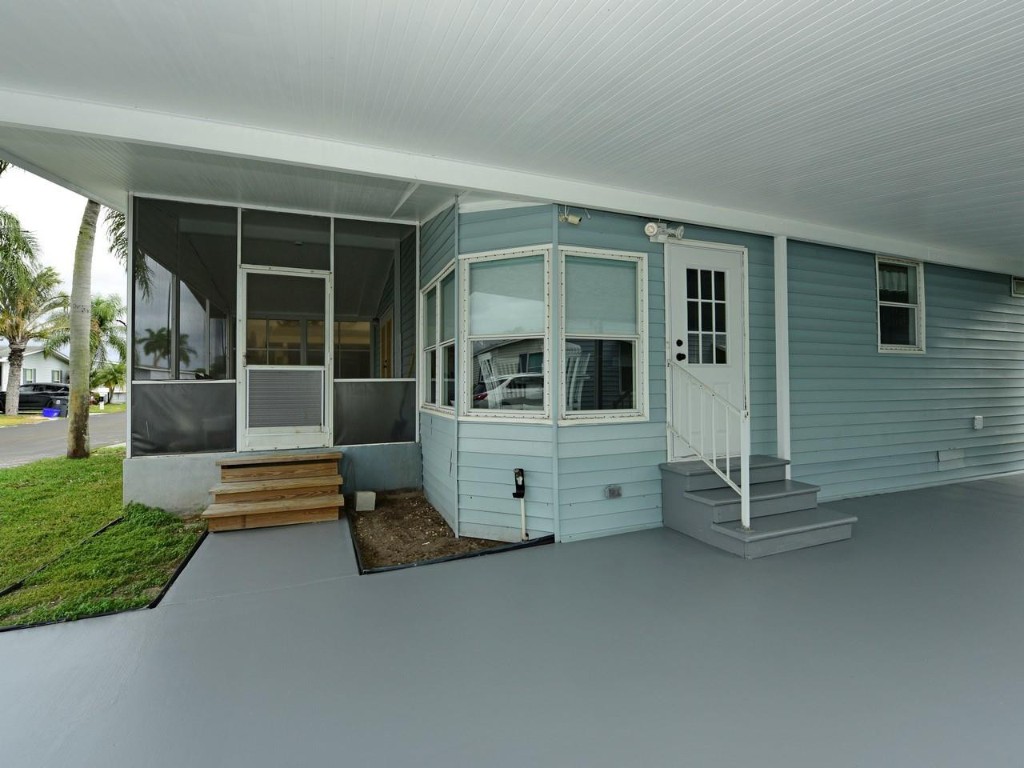 3389 Lake Overlook Place