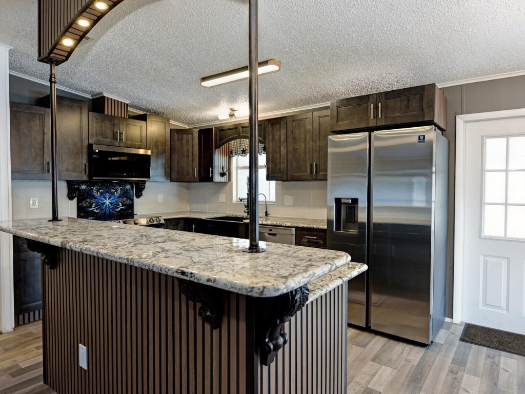 Palm Breezes Club - Residential