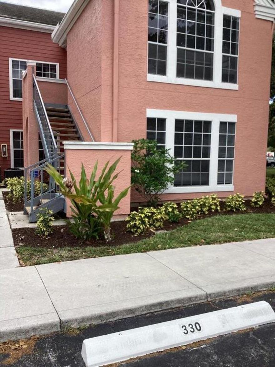 Move in with just  first  months  &  security  deposit. with approved credit !!
Beautiful all redone  unit a must SEE !!
no popcorn callings, new high hat lighting fixtures, , newly painted ,and all title flooring through out. , with screened in patio, steps to the pool & clubhouse, Fitness center, heated pool, & spa, bike to the beaches, and all shopping . all up graded unit, with granite countertops, updated appliance's and more! Do not miss this one.. large 2/2 corner unit. you will love this KEY WEST style unit. w/d in the unit. You will love it here.. Bahia At Delray is the place to call home. Minuets to Delray's Atlantic Ave. and the beaches.   YOU WILL LOVE THIS  KEY WEST  STYLE  COMMUNITY
  USE  THIS LINK  FROM RENT SPREE  LINK   https://apply.link/6kpPm