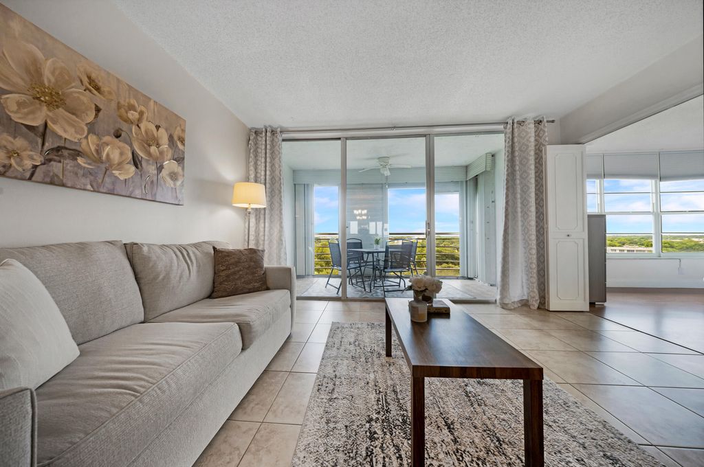 Photo of 575 Oaks Lane #1009, Pompano Beach, FL 33069 (MLS # B26011201)