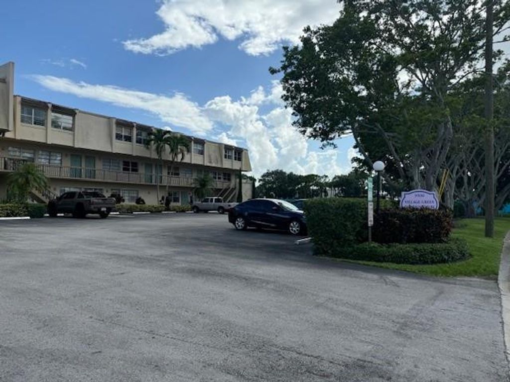 Photo of 9500 SW 3rd Street #102, Boca Raton, FL 33428 (MLS # F10452830)