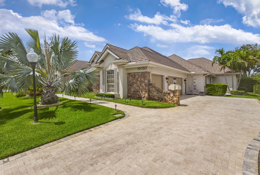 Photo of 19050 SE Kokomo Lane, Jupiter, FL 33458 (MLS # R11098806)