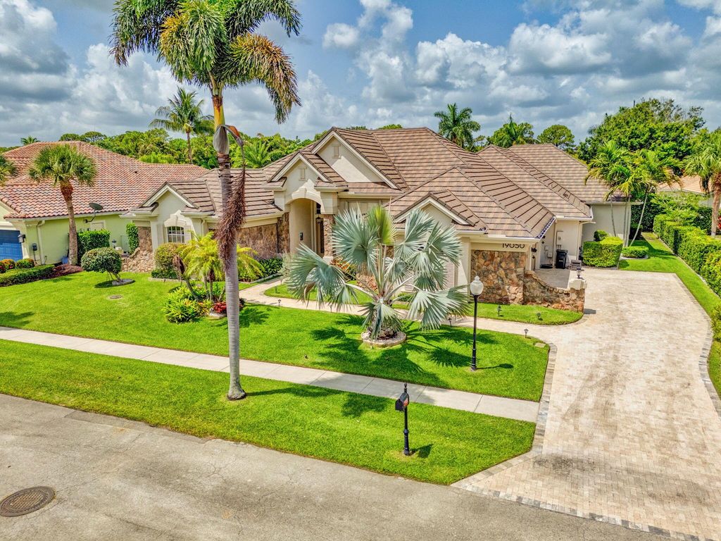 Photo of 19050 SE Kokomo Lane, Jupiter, FL 33458 (MLS # R11098806)