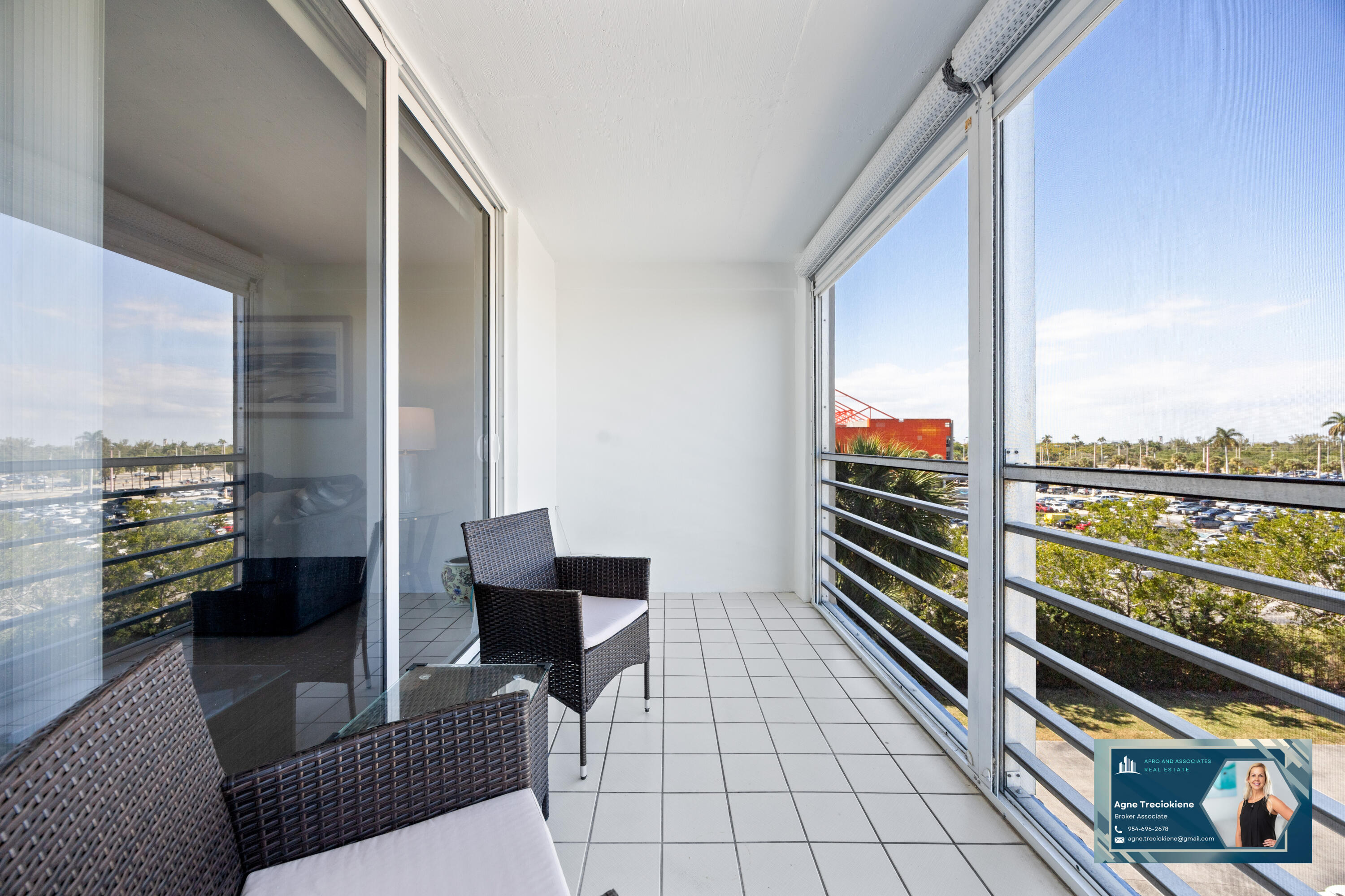 DANIANS SOUTH CONDO - Residential Lease