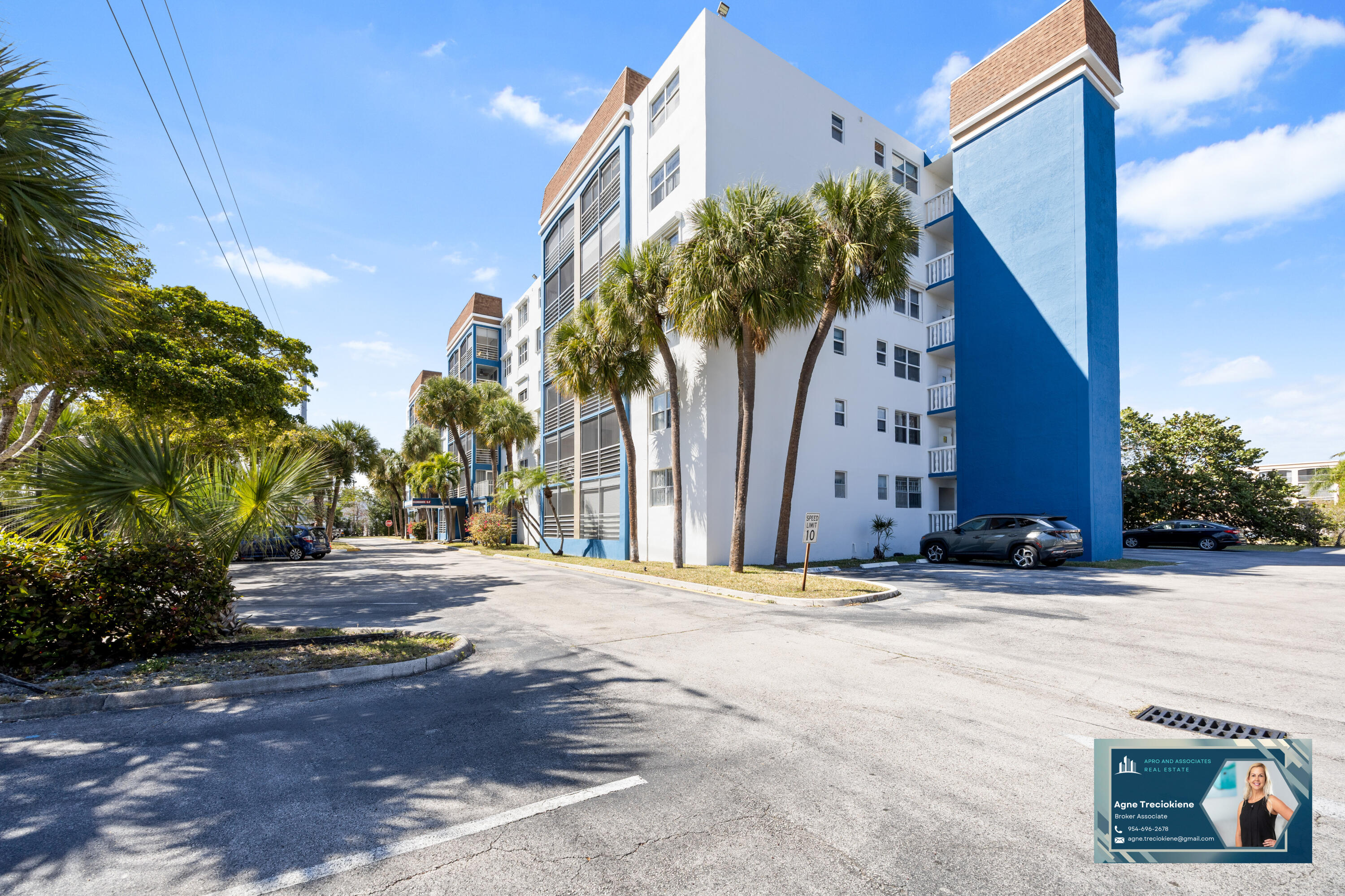 DANIANS SOUTH CONDO - Residential Lease