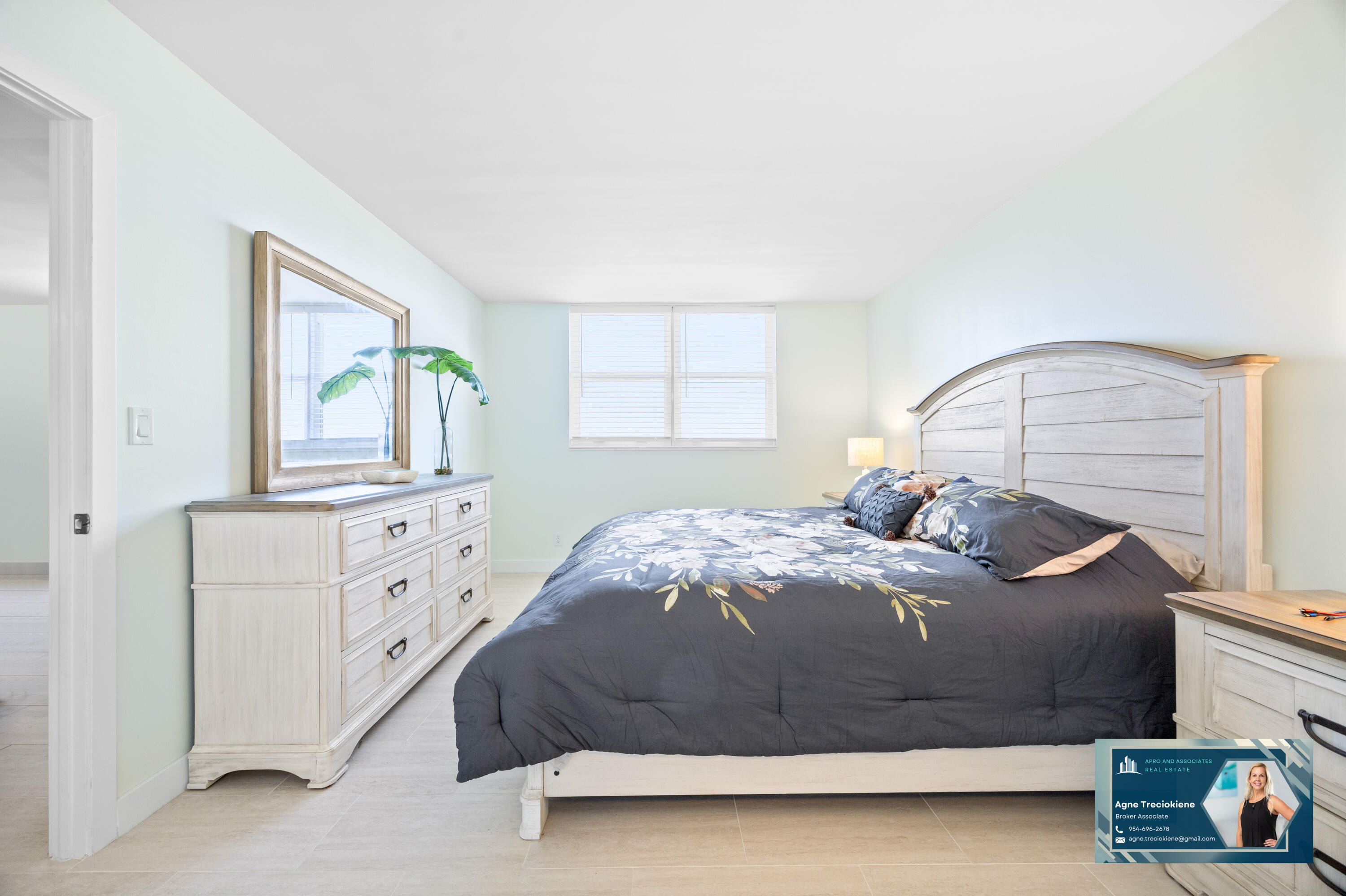 DANIANS SOUTH CONDO - Residential Lease