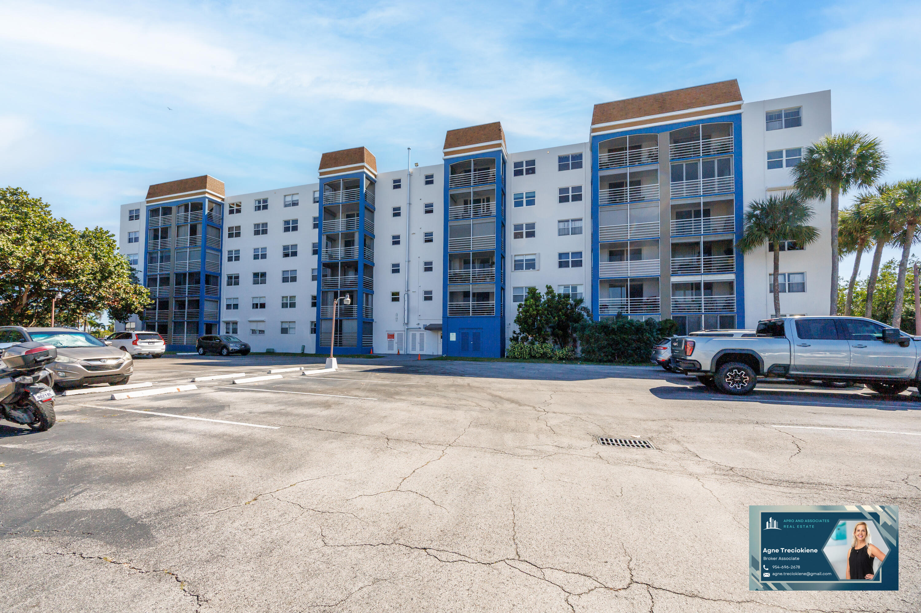 DANIANS SOUTH CONDO - Residential Lease