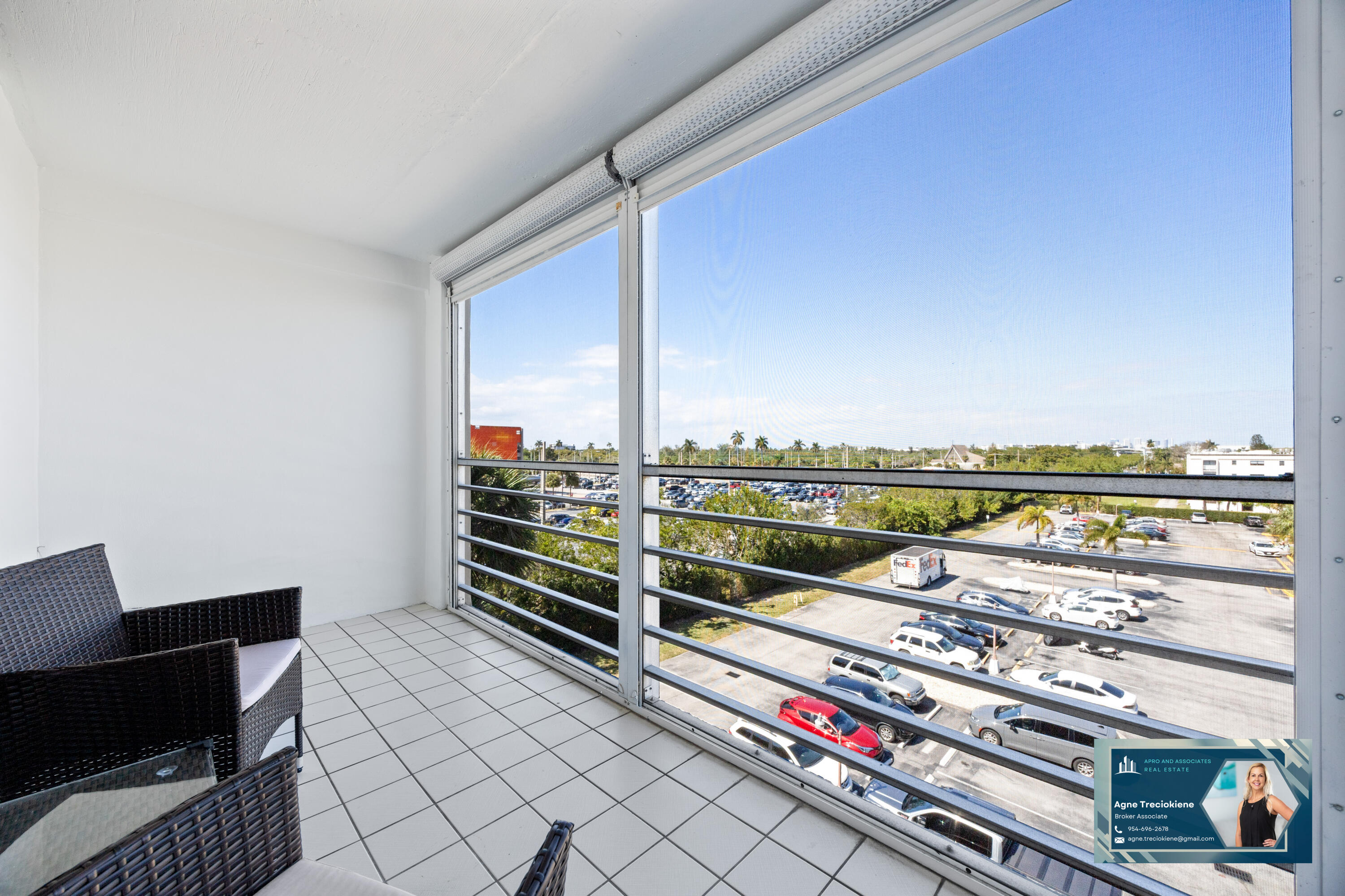 DANIANS SOUTH CONDO - Residential Lease